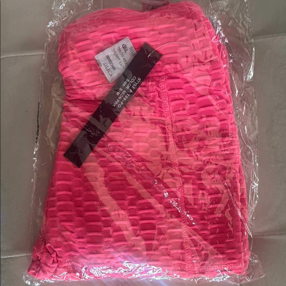 Vibrant Pink Leggings with Pocket